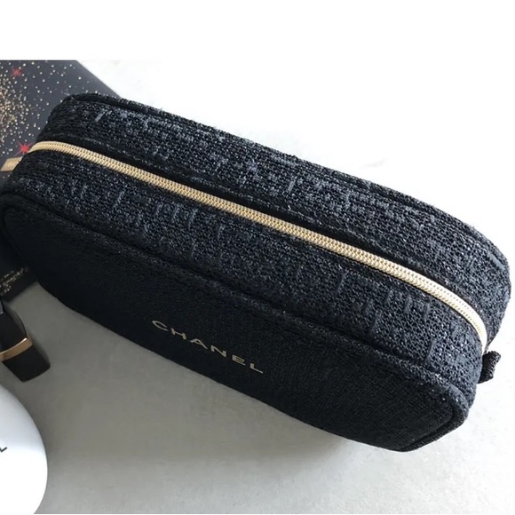 Chanel Cosmetic Bag Limited Edition - Picture 6 of 6